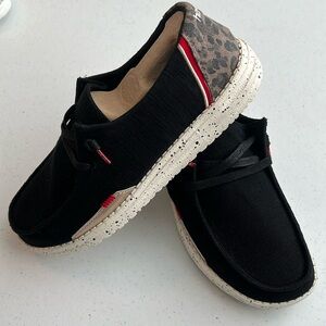 NWOT Wendy Hey Dude. #1127